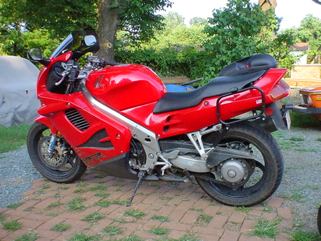 Honda VFR with Givi E21 monokey hard cases